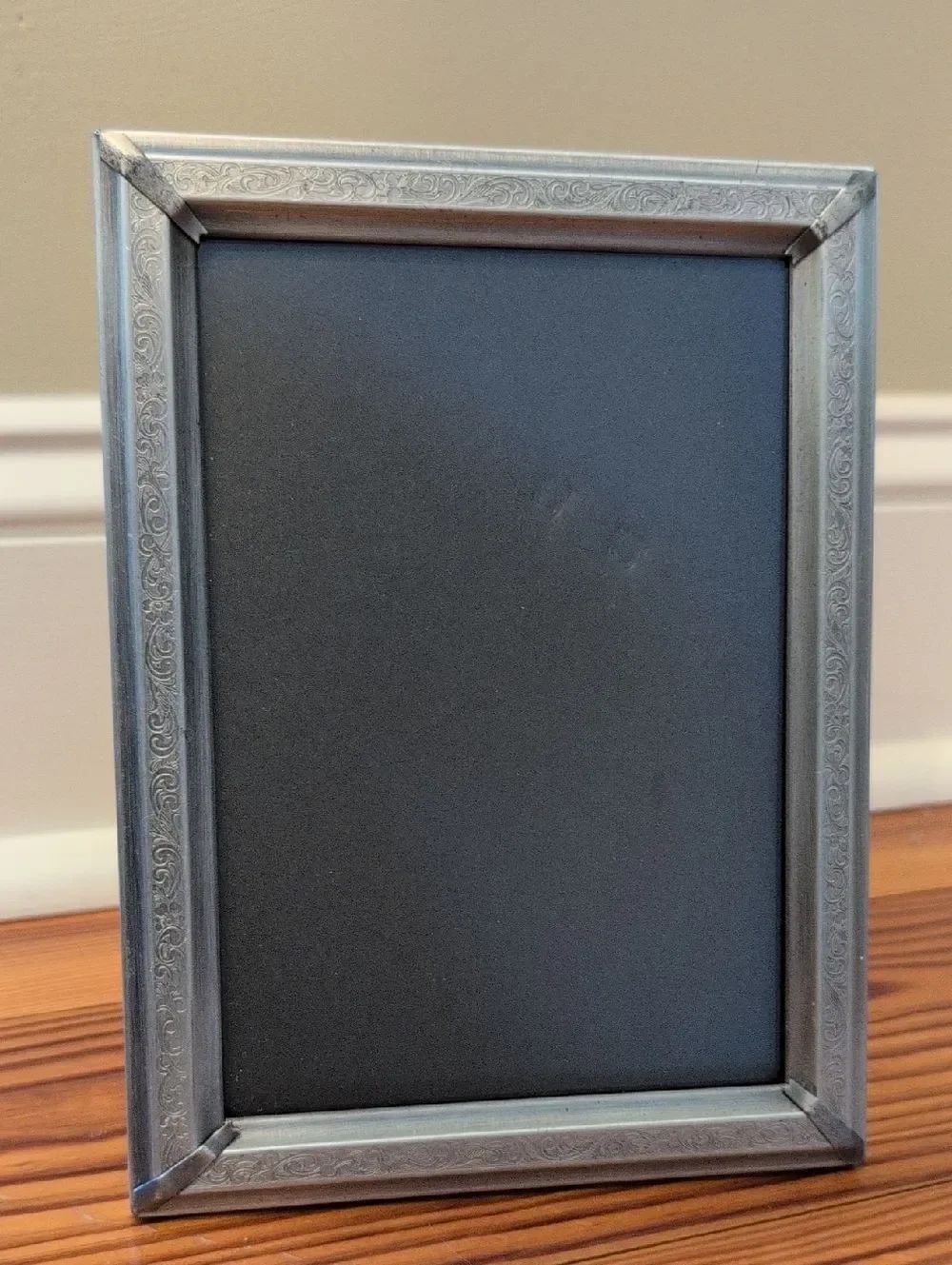 Classic Vintage Ornate Etched Silver Metal Picture Frame 4.5 x 6 Photo Opening